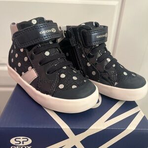 Brand new Geox girls shoes, size 23 European, USA 7.